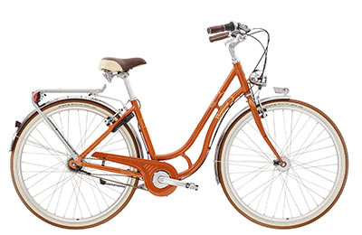 Se ve una bicicleta retro de color naranja con un cuadro de entrada baja.