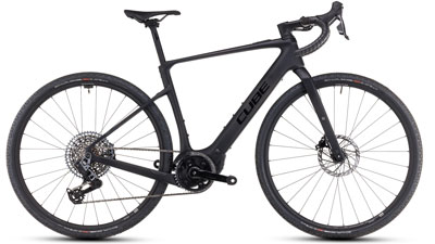 Se puede ver una bicicleta eléctrica Cube Nuroad Hybrid Race de color negro.