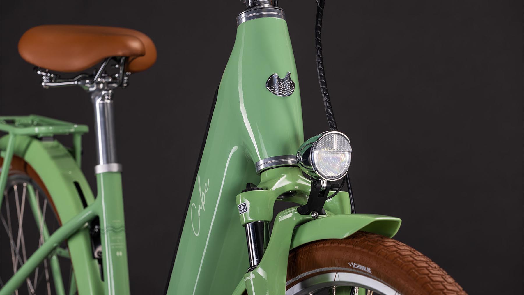 114770E-Cube-Aruba-Hybrid-600-cactus-n-brown-2026-Retro-EBike-Trekkingrad-Tiefeinsteiger-05