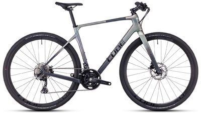 Bicicleta Cube Nulane C:62 SLT en color plata.