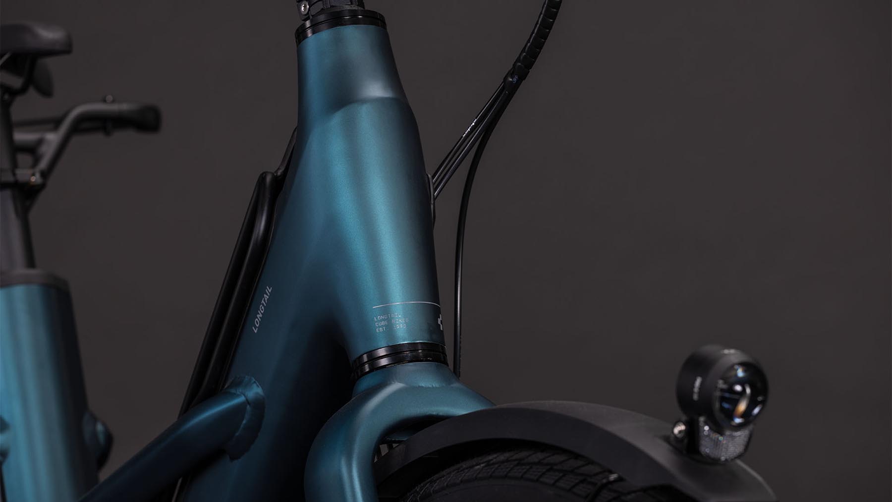 122200-Cube-Longtail-Hybrid-800-royalgreen-n-black-2026-EBike-Lastenfahrrad-05