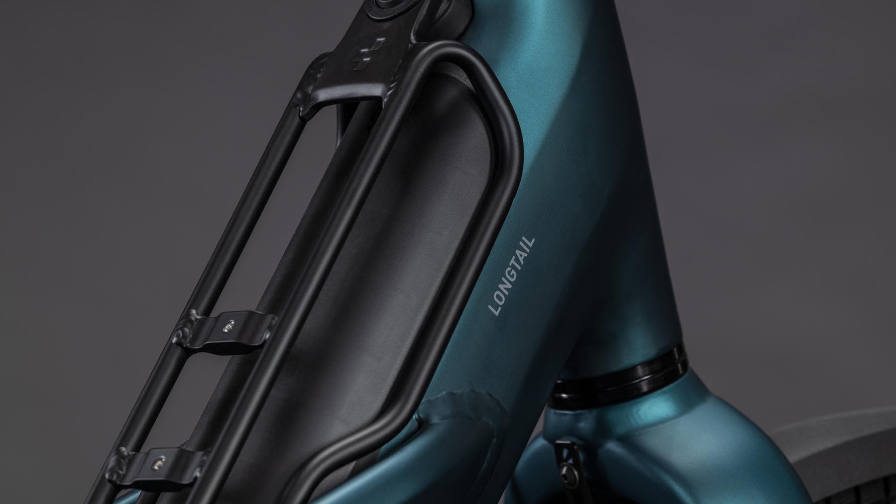 122250-Cube-Longtail-Hybrid-Family-800-royalgreen-n-black-2026-EBike-Lastenfahrrad-01