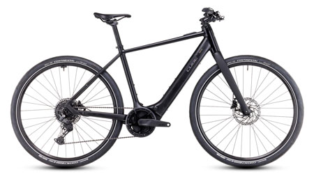 Se puede ver una bicicleta eléctrica Cube Editor Hybrid Pro de color negro.