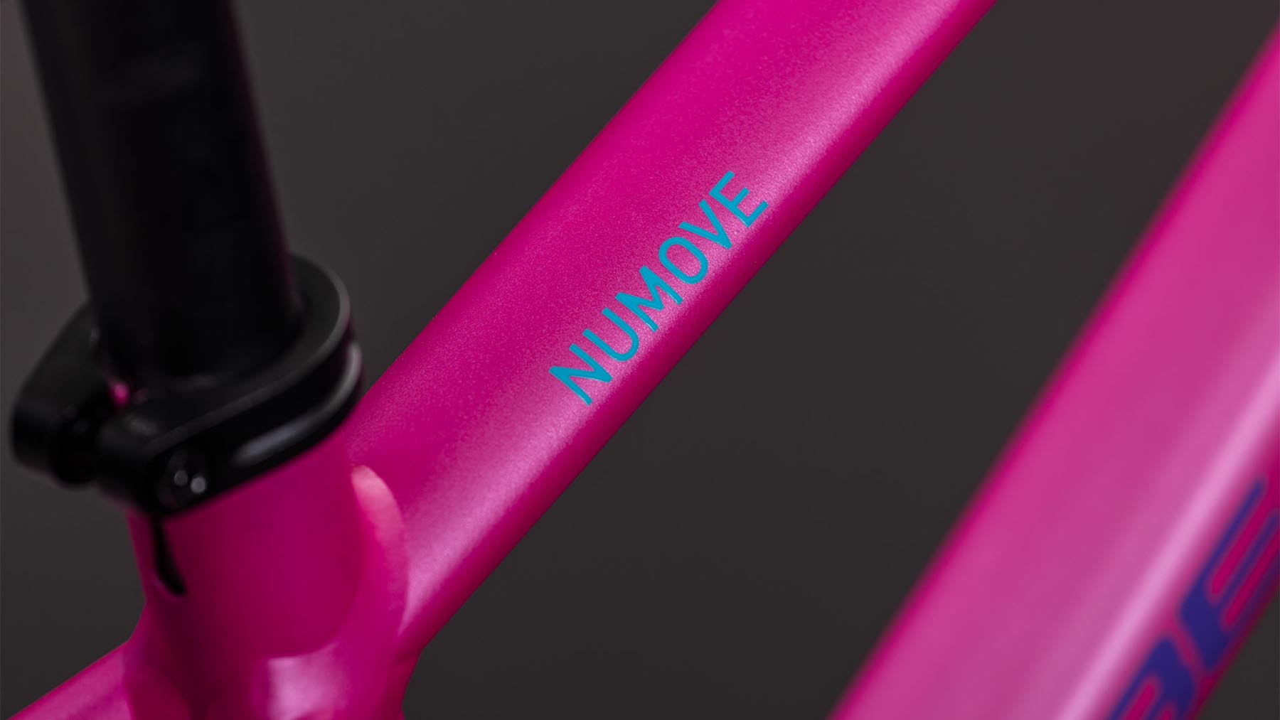 150320-Cube-Numove-160-fucsia-n-plum-2026-Kinderrad-16-Zoll-02