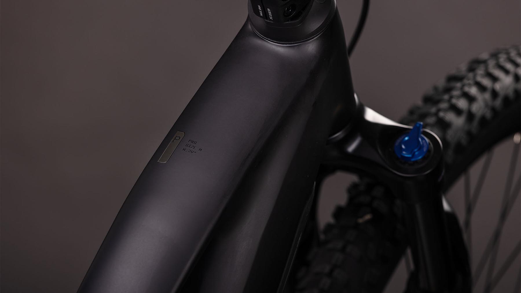 108211Z-Cube-Reaction-Hybrid-Pro-800-blackline-2026-EBike-Hardtail-Mountainbike-Damen-01