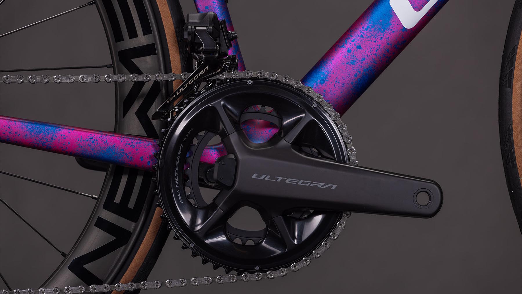 128210-Cube-Litening-AIR-C-68X-Race-dazzlepink-n-blue-2026-Carbon-Rennrad-05