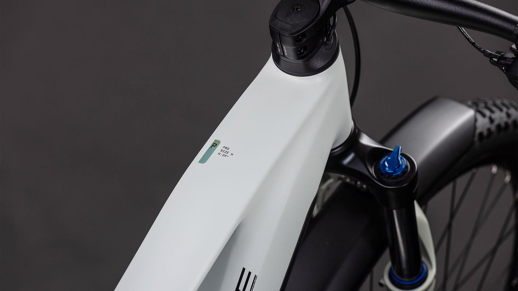 108350-Cube-Reaction-Hybrid-Pro-800-FE-desertstone-n-driedherbs-2026-EBike-Hardtail-Mountainbike-01