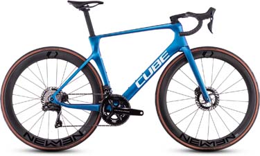 Bicicleta de carretera Cube Agree C:62 SLT en azul.