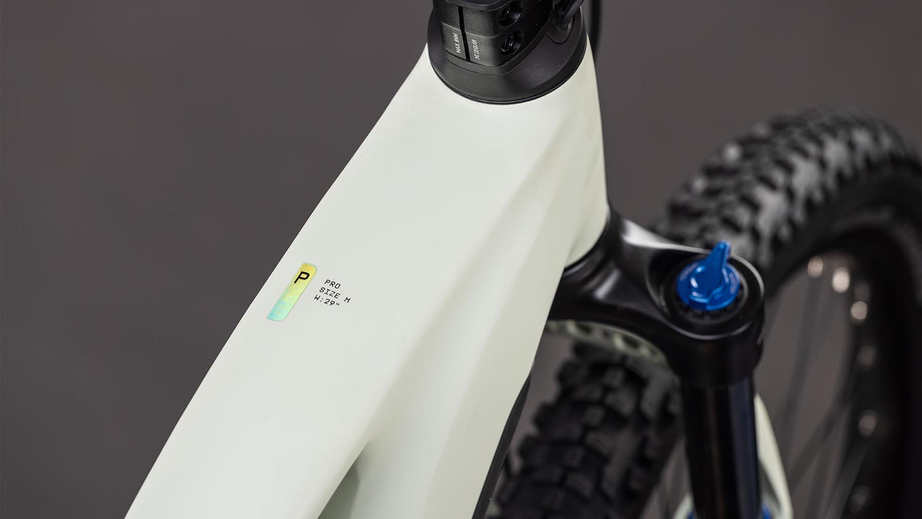 108251Z-Cube-Reaction-Hybrid-Pro-800-desertstone-n-driedherbs-2026-EBike-Hardtail-Mountainbike-Damen-01