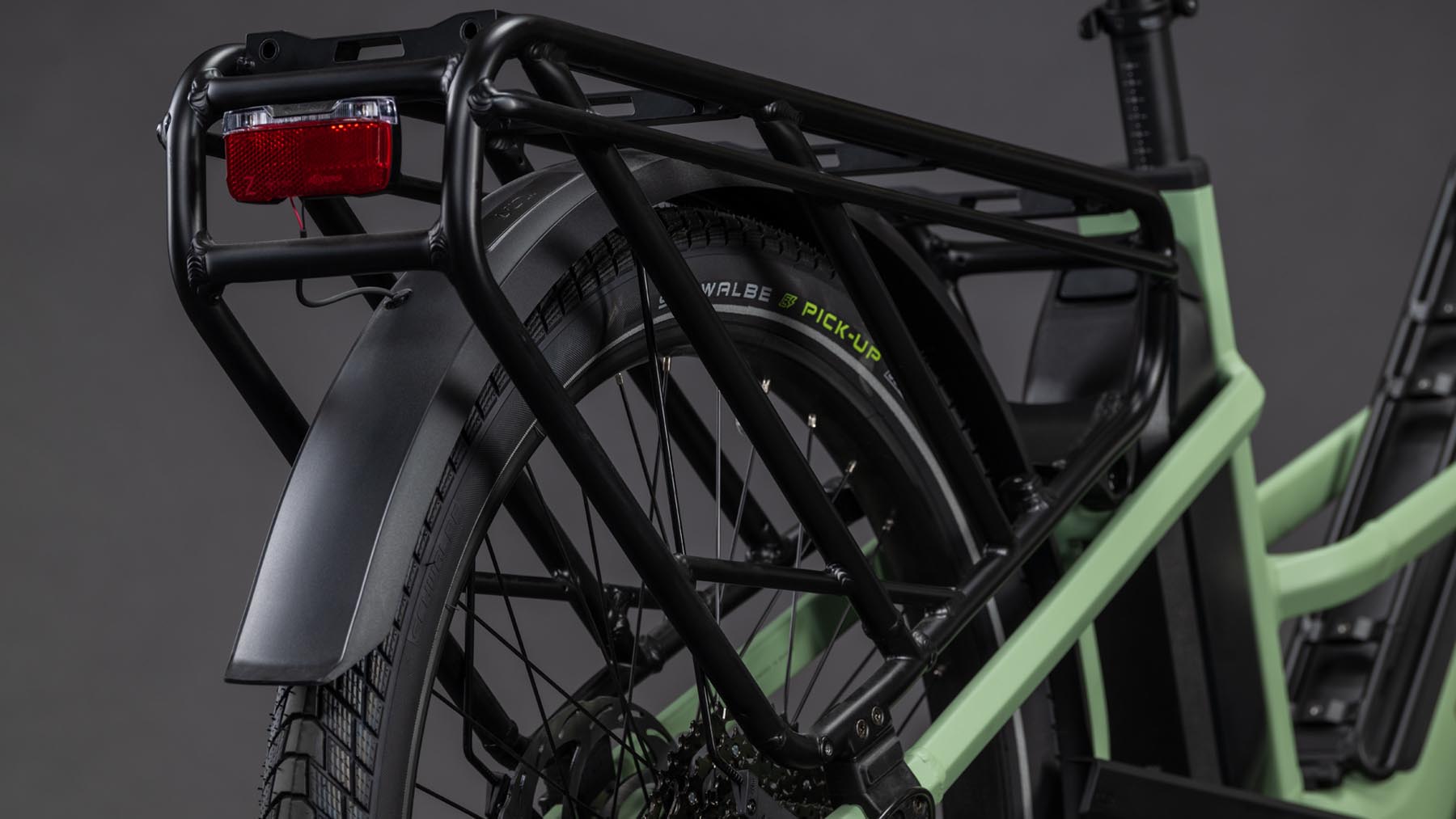 122210-Cube-Longtail-Hybrid-800-pea-n-reflex-2026-EBike-Lastenfahrrad-03