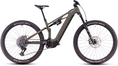 Se puede ver una bicicleta eléctrica Cube Stereo Hybrid ONE44 HPC SLX de color marrón.