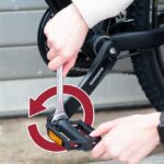 21 aufbau pedal links anschrauben 150x150 - ¿Cómo transportar mi bicicleta?