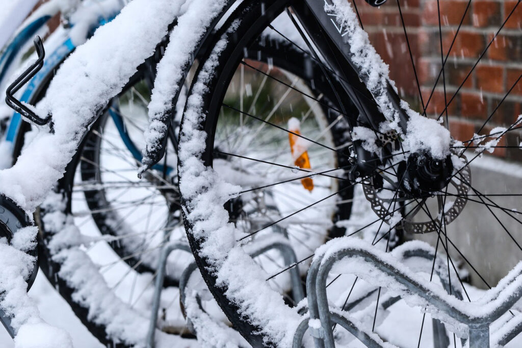 Blog Winter2 1024x682 - Ciclismo en invierno y con mal tiempo - ¿Qué hay que tener en cuenta?